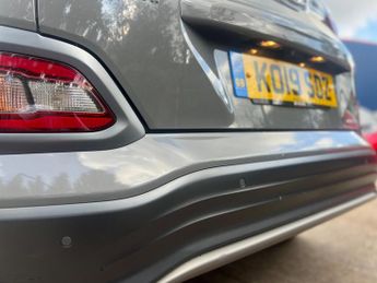 Hyundai KONA 64kWh Premium Auto 5dr