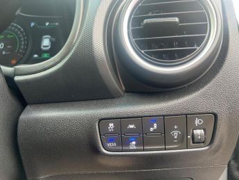 Hyundai KONA 64kWh Premium Auto 5dr