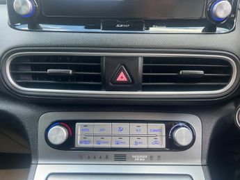 Hyundai KONA 64kWh Premium Auto 5dr