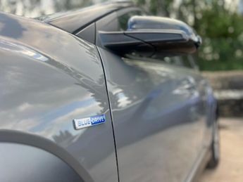 Hyundai KONA 64kWh Premium Auto 5dr