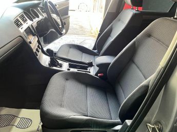 Volkswagen Golf 2.0 TDI BlueMotion Tech SE DSG Euro 5 (s/s) 5dr