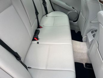Mercedes-Benz C Class 1.8 C250 BlueEfficiency Elegance Edition 125 G-Tronic+ Euro 5 (s