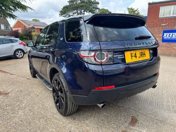 Land Rover Discovery Sport 2.0 TD4 HSE Black Auto 4WD Euro 6 (s/s) 5dr