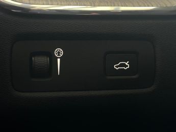 Volvo XC60 2.0 B5 MHEV Inscription Pro Auto Euro 6 (s/s) 5dr