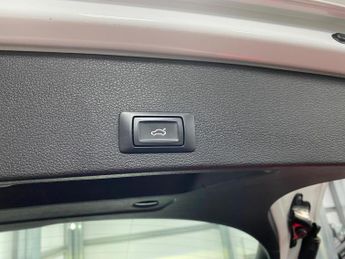 Audi Q2 1.6 TDI 30 S line S Tronic Euro 6 (s/s) 5dr