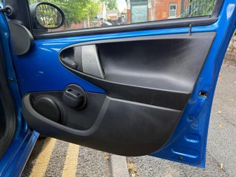 Peugeot 107 1.0 12V Active 2 Tronic Euro 5 5dr