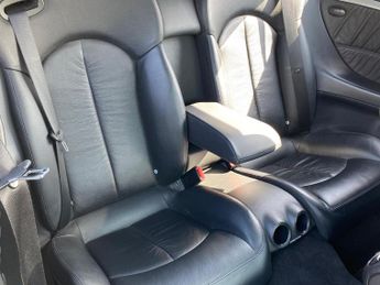 Mercedes-Benz CLK 3.5 CLK350 Avantgarde Cabriolet 7G-Tronic 2dr