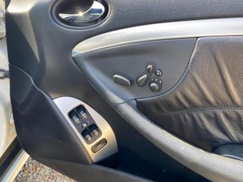 Mercedes-Benz CLK 3.5 CLK350 Avantgarde Cabriolet 7G-Tronic 2dr