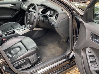 Audi A4 Avant 2.0 TFSI Dynamik S Tronic quattro Euro 5 5dr