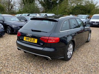 Audi A4 Avant 2.0 TFSI Dynamik S Tronic quattro Euro 5 5dr