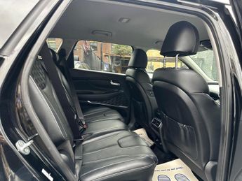 Hyundai Santa Fe 1.6 h T-GDi Premium Auto 4WD Euro 6 (s/s) 5dr