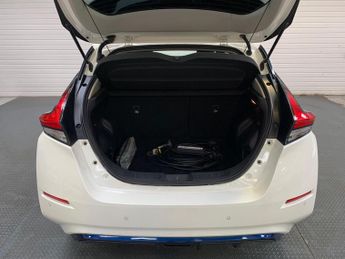 Nissan Leaf 40kWh N-Connecta Auto 5dr
