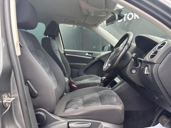 Volkswagen Tiguan 2.0 TDI BlueMotion Tech Match DSG 4WD Euro 5 (s/s) 5dr