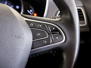 Renault Megane 1.3 TCe Iconic Sport Tourer Euro 6 (s/s) 5dr