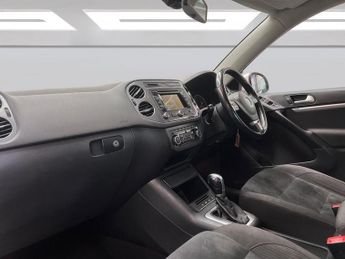 Volkswagen Tiguan 2.0 TDI BlueMotion Tech Match DSG 4WD Euro 5 (s/s) 5dr