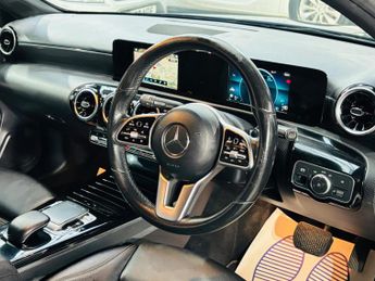 Mercedes-Benz A Class 1.5 A180d Sport 7G-DCT Euro 6 (s/s) 5dr