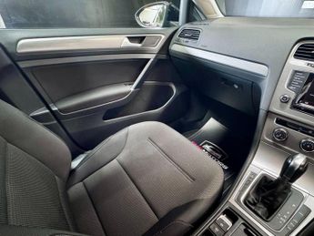 Volkswagen Golf 1.6 TDI BlueMotion Tech Match DSG Euro 5 (s/s) 5dr