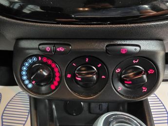 Vauxhall Corsa 1.4i ecoTEC SRi Nav Auto Euro 6 5dr