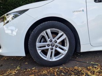 Toyota Corolla 1.8 VVT-h Icon Tech Touring Sports CVT Euro 6 (s/s) 5dr