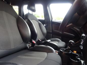 MINI Countryman 1.6 Cooper Auto ALL4 Euro 6 5dr