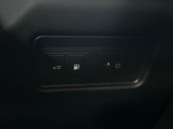 Jaguar F-PACE 2.0 P400e 17.1kWh R-Dynamic SE Auto AWD Euro 6 (s/s) 5dr