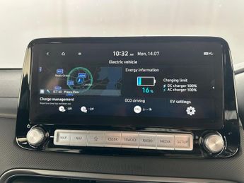Hyundai KONA 64kWh Premium Auto 5dr (10.5kW Charger)
