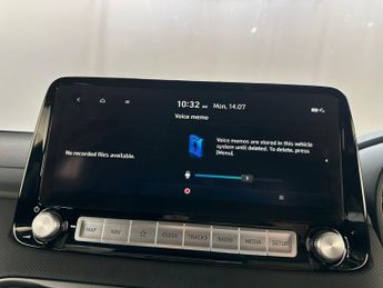 Hyundai KONA 64kWh Premium Auto 5dr (10.5kW Charger)