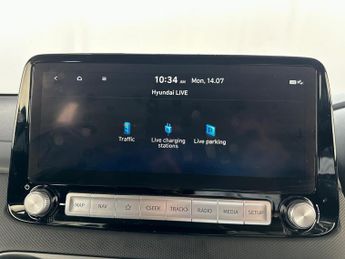 Hyundai KONA 64kWh Premium Auto 5dr (10.5kW Charger)