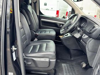 PEUGEOT TRAVELLER 2.0 BlueHDi Allure Standard MPV 5dr Diesel EAT8 MWB Euro 6 (s/s)