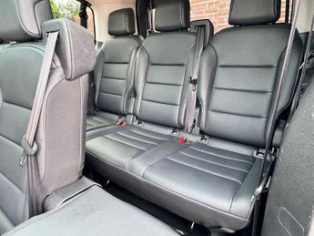 PEUGEOT TRAVELLER 2.0 BlueHDi Allure Standard MPV 5dr Diesel EAT8 MWB Euro 6 (s/s)