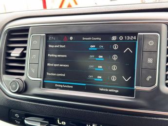 PEUGEOT TRAVELLER 2.0 BlueHDi Allure Standard MPV 5dr Diesel EAT8 MWB Euro 6 (s/s)