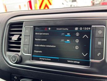 PEUGEOT TRAVELLER 2.0 BlueHDi Allure Standard MPV 5dr Diesel EAT8 MWB Euro 6 (s/s)