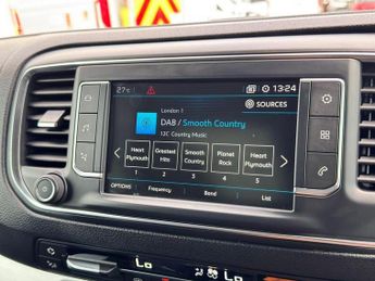 PEUGEOT TRAVELLER 2.0 BlueHDi Allure Standard MPV 5dr Diesel EAT8 MWB Euro 6 (s/s)