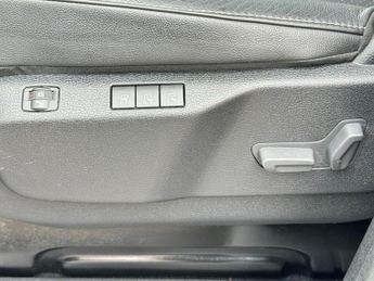 PEUGEOT TRAVELLER 2.0 BlueHDi Allure Standard MPV 5dr Diesel EAT8 MWB Euro 6 (s/s)