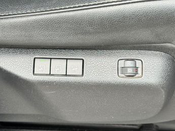 PEUGEOT TRAVELLER 2.0 BlueHDi Allure Standard MPV 5dr Diesel EAT8 MWB Euro 6 (s/s)