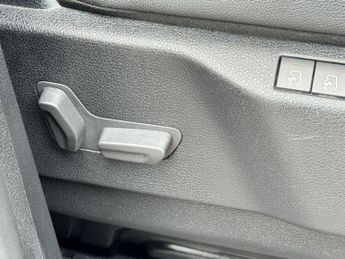 PEUGEOT TRAVELLER 2.0 BlueHDi Allure Standard MPV 5dr Diesel EAT8 MWB Euro 6 (s/s)