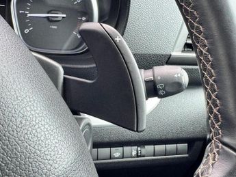 PEUGEOT TRAVELLER 2.0 BlueHDi Allure Standard MPV 5dr Diesel EAT8 MWB Euro 6 (s/s)