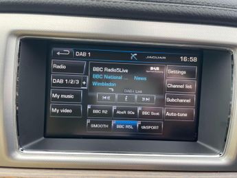 Jaguar XF 2.2d Luxury Auto Euro 5 (s/s) 4dr