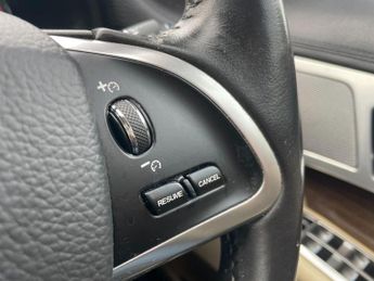 Jaguar XF 2.2d Luxury Auto Euro 5 (s/s) 4dr