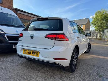 Volkswagen Golf 1.6 TDI SE Nav DSG Euro 6 (s/s) 5dr