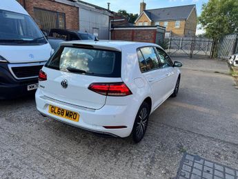 Volkswagen Golf 1.6 TDI SE Nav DSG Euro 6 (s/s) 5dr