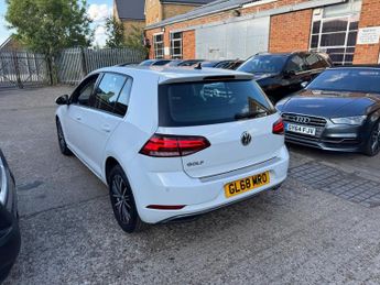 Volkswagen Golf 1.6 TDI SE Nav DSG Euro 6 (s/s) 5dr