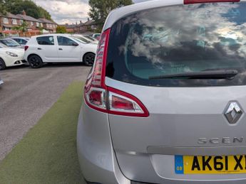 Renault Scenic 1.5 dCi Dynamique TomTom EDC Euro 5 5dr