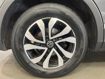 Volkswagen Tiguan 1.5 TSI Active DSG Euro 6 (s/s) 5dr