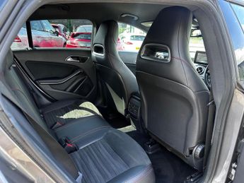 Mercedes-Benz CLA 2.1 CLA220d AMG Sport Shooting Brake 7G-DCT Euro 6 (s/s) 5dr
