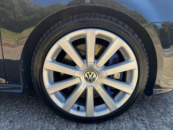 Volkswagen Golf 3.2 V6 R32 DSG 4Motion 5dr