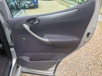Mercedes-Benz A Class 1.9 A190 Avantgarde SWB Hatchback 5dr