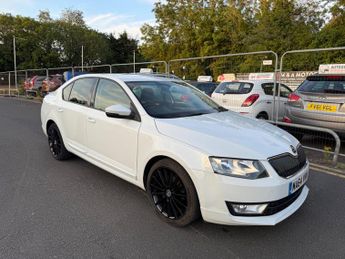 Skoda Octavia 1.6 TDI Black Edition DSG Euro 5 (s/s) 5dr