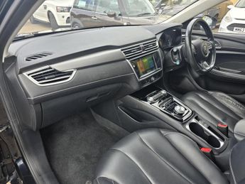 MG MG5 61.1kWh Exclusive Long Range Auto 5dr