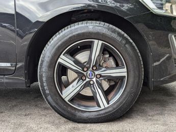 Volvo XC60 2.4 D5 R-Design Nav Auto AWD Euro 6 (s/s) 5dr
